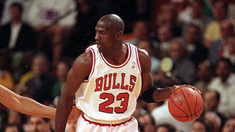 Michael_Jordan_Bulls_1920x1080.jpg